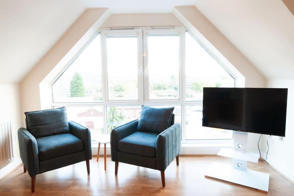 *New* 2-Bed Modern Apartment バートン・アポン・トレント エクステリア 写真